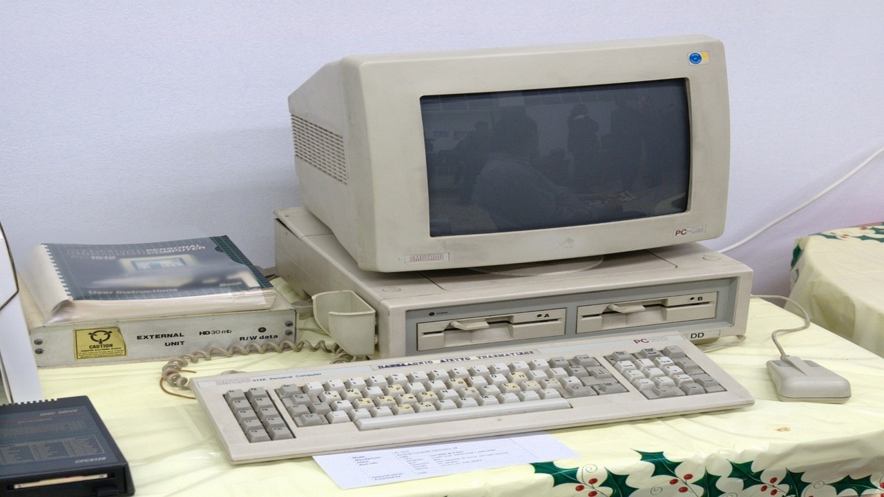 Los  ordenadores personales de finales de los años ochenta y sus...