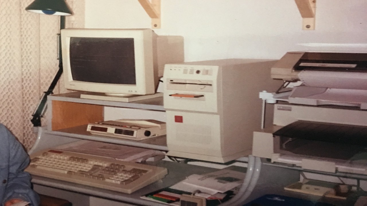 Cuando subir a 10 MHz rompía tu PC en 1989 (historia real)