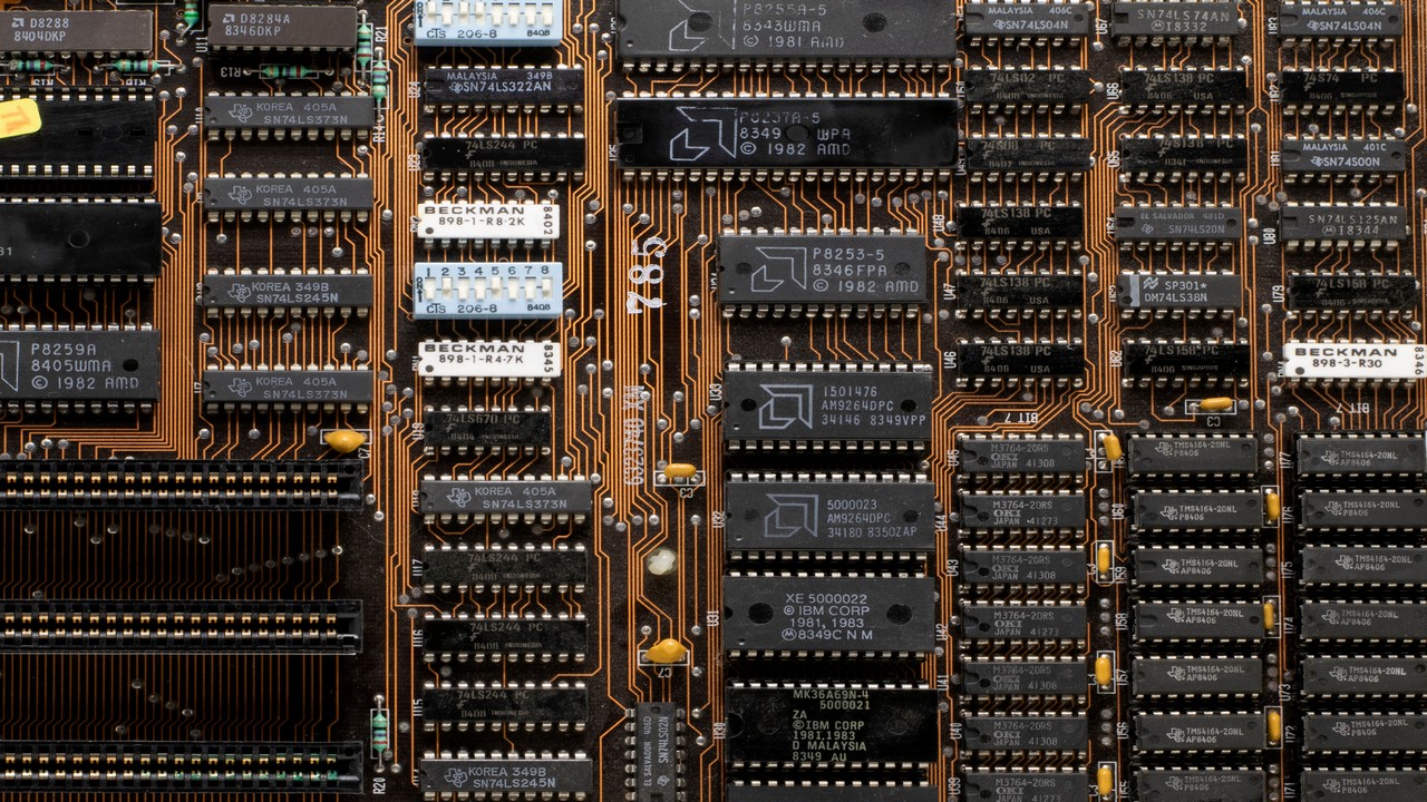 Cuando AMD y Intel eran socios... y nadie lo sabía